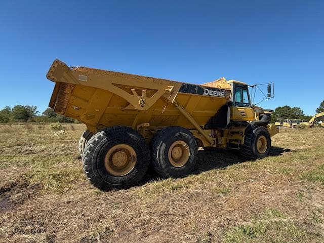 Image of John Deere 300D equipment image 2