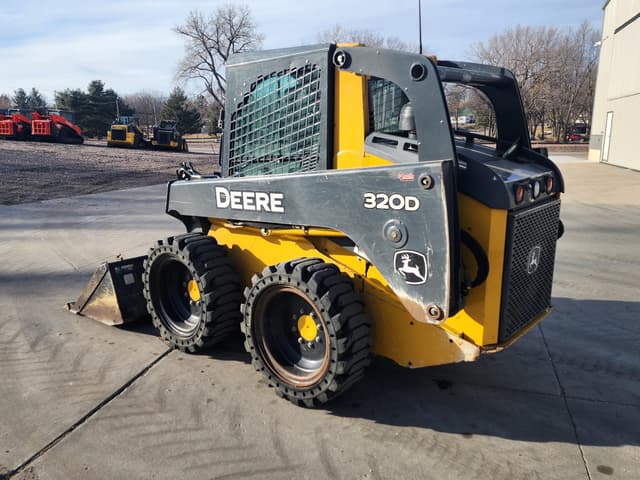 Image of John Deere 320D equipment image 2