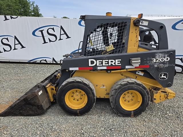Image of John Deere 320D equipment image 1