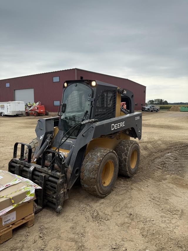 Image of John Deere 328D equipment image 4