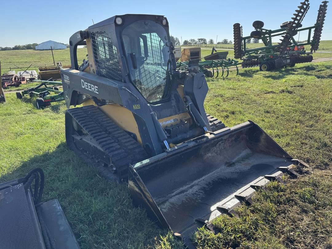Image of John Deere 333D Primary image