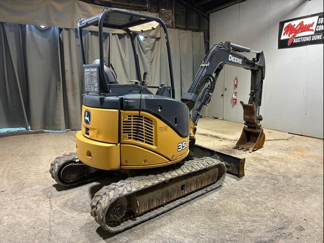Image of John Deere 35D equipment image 4