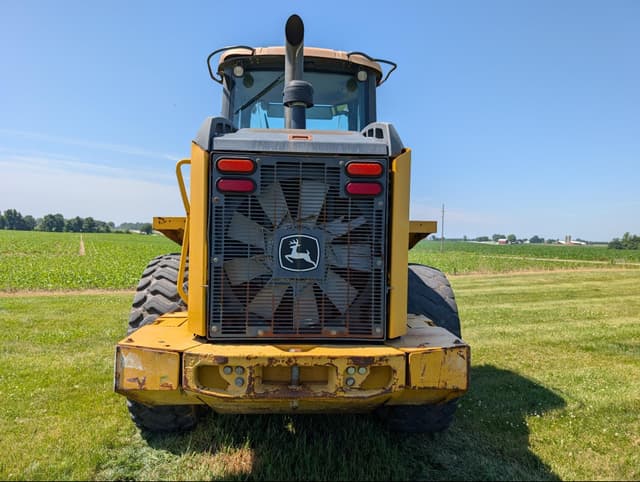 Image of John Deere 544K equipment image 4