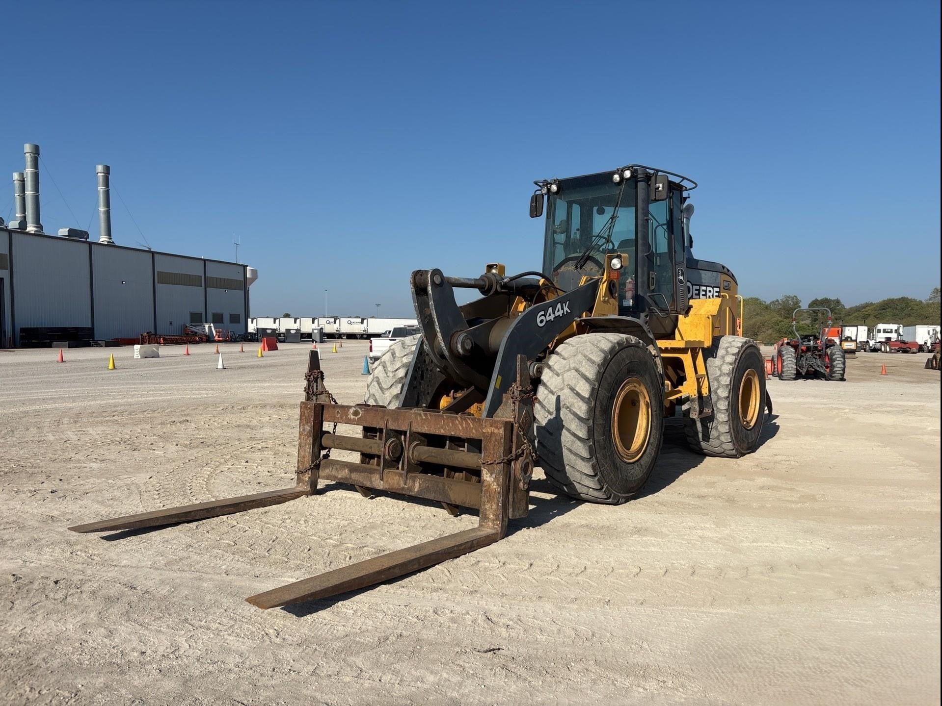 2012 John Deere 644K Equipment Image0