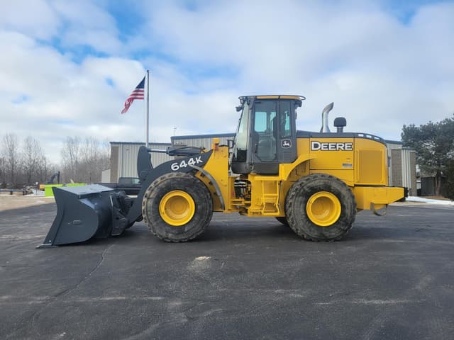 Image of John Deere 644K equipment image 1