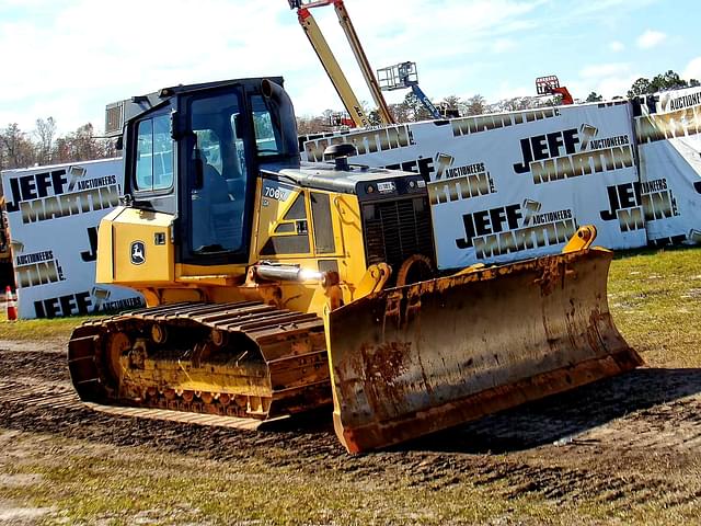 Image of John Deere 700K equipment image 2