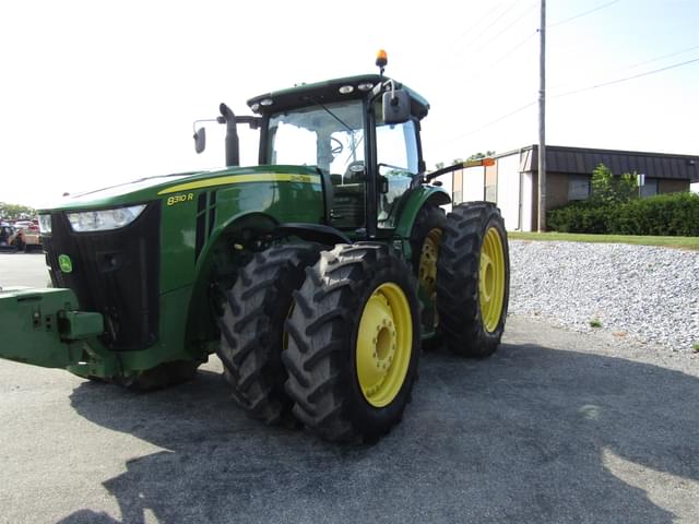 Image of John Deere 8310R equipment image 2