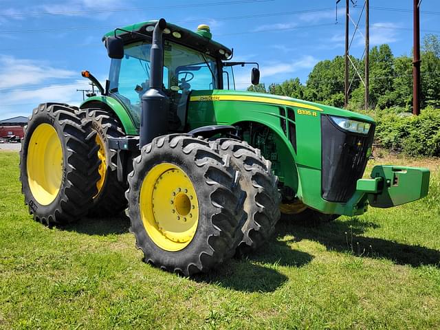 Image of John Deere 8335R equipment image 3