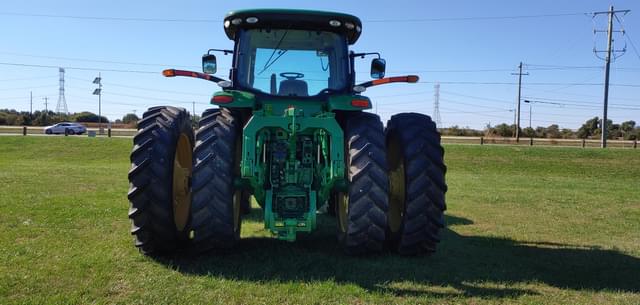 Image of John Deere 8335R equipment image 2