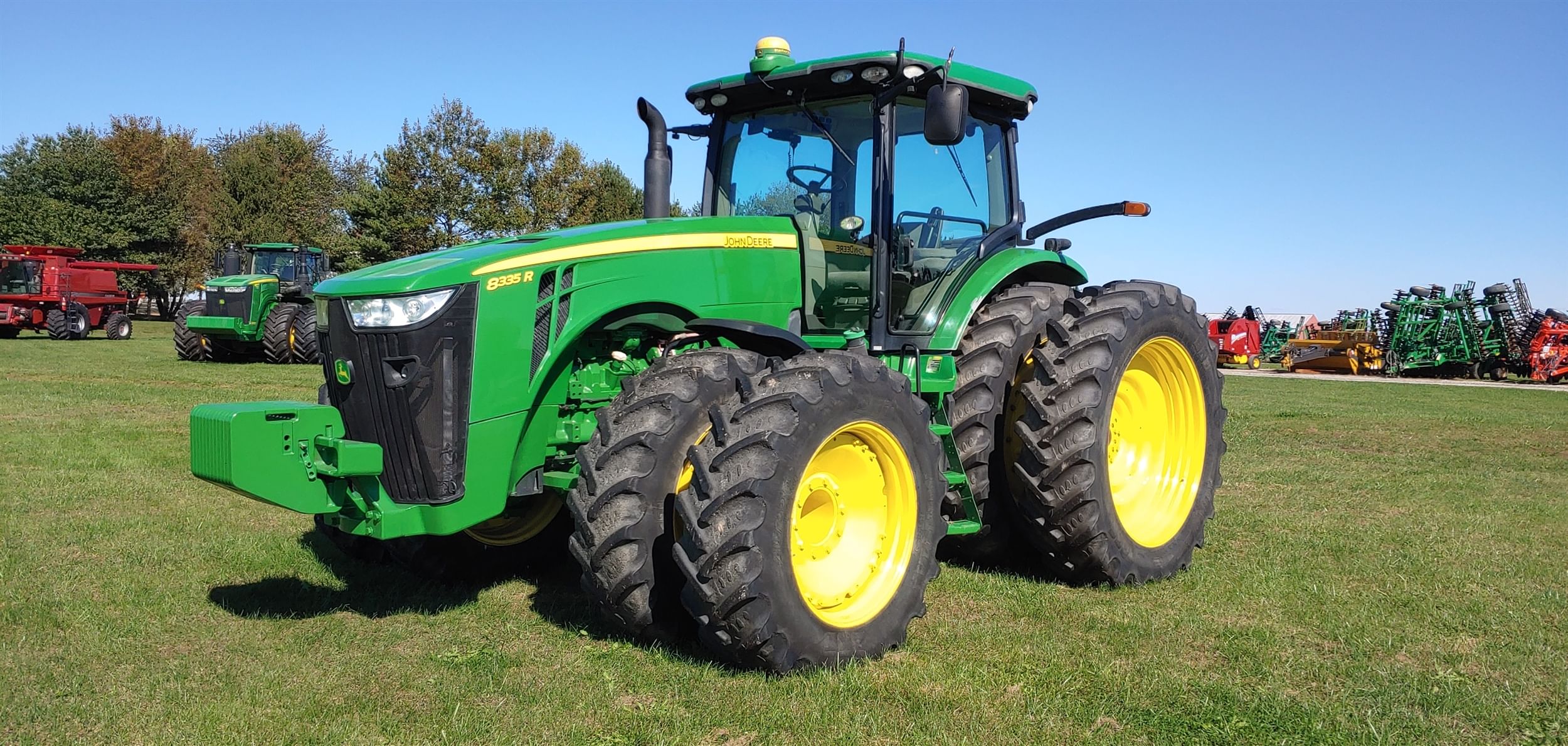 2012 John Deere 8335R Equipment Image0