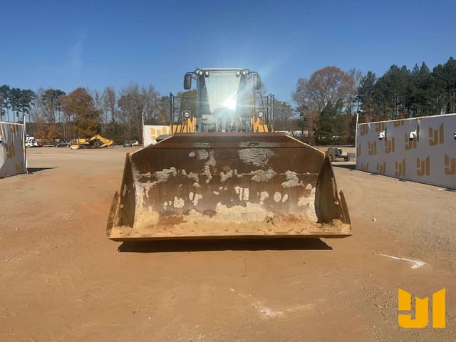 Image of John Deere 844K equipment image 1