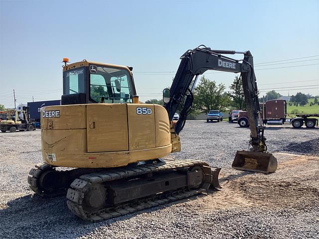 Image of John Deere 85D equipment image 4