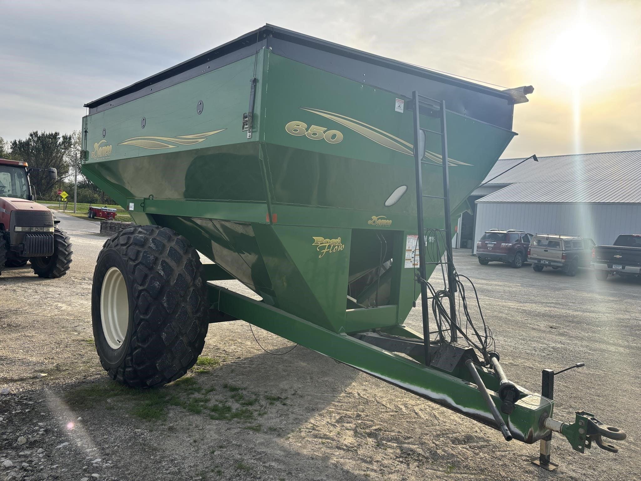 2012 Demco 650 Equipment Image0