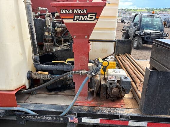 Image of Ditch Witch FM5 equipment image 4