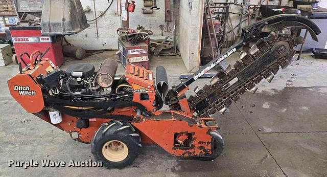 Image of Ditch Witch RT24 equipment image 3