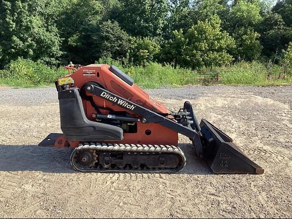 Image of Ditch Witch SK650 equipment image 4