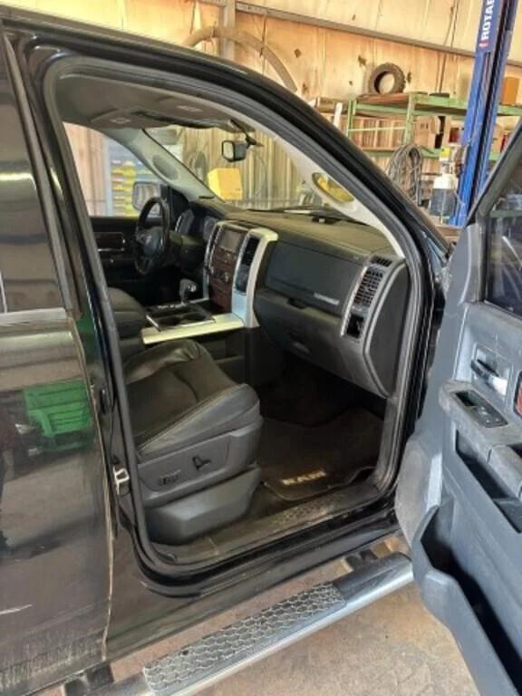 Image of Dodge Ram 1500 equipment image 3