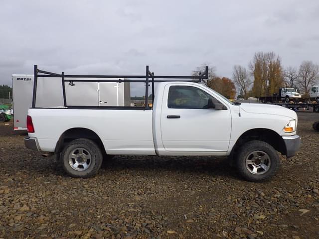 Image of Dodge Ram 2500 equipment image 3