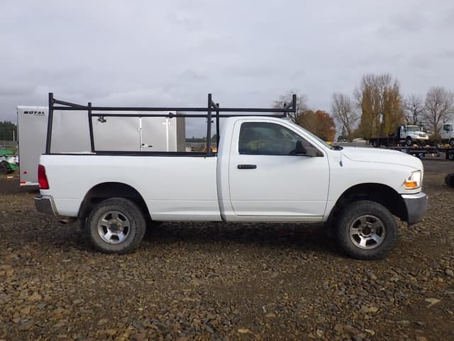 Image of Dodge Ram 2500 equipment image 3