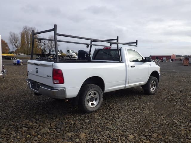 Image of Dodge Ram 2500 equipment image 4