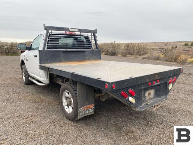 Image of Dodge Ram 2500 equipment image 2
