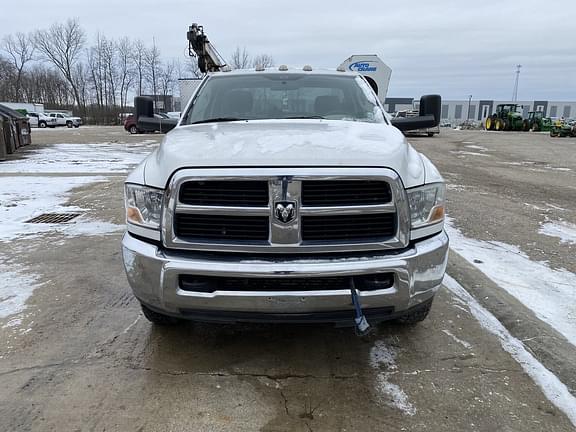 Image of Dodge Ram 3500 equipment image 3