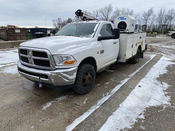 Image of Dodge Ram 3500 equipment image 2