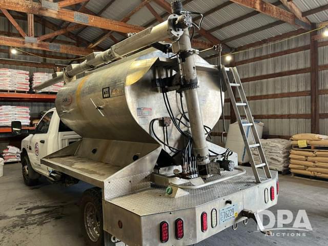 Image of Dodge Ram 3500 equipment image 1