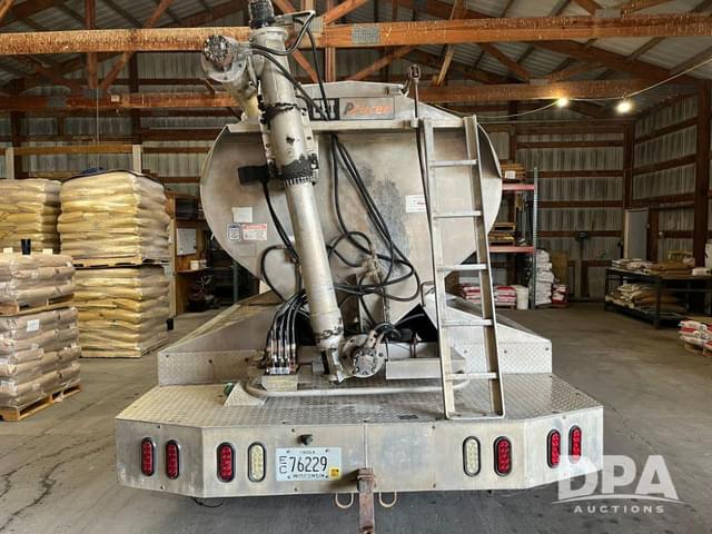 Image of Dodge Ram 3500 equipment image 2