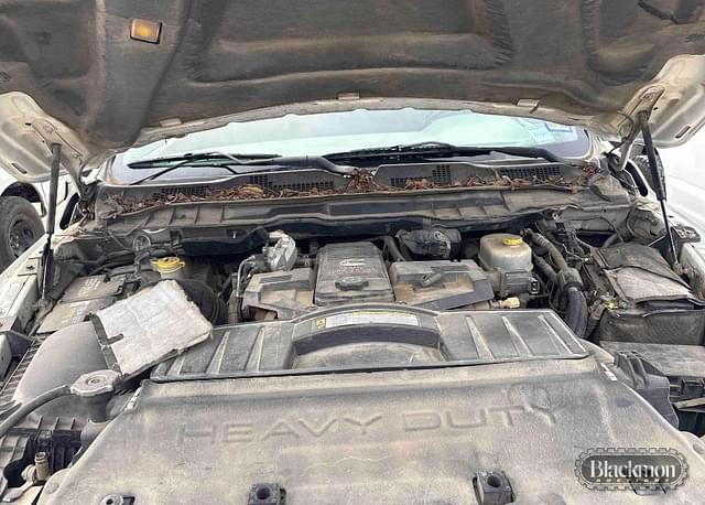 Image of Dodge Ram 3500 equipment image 4