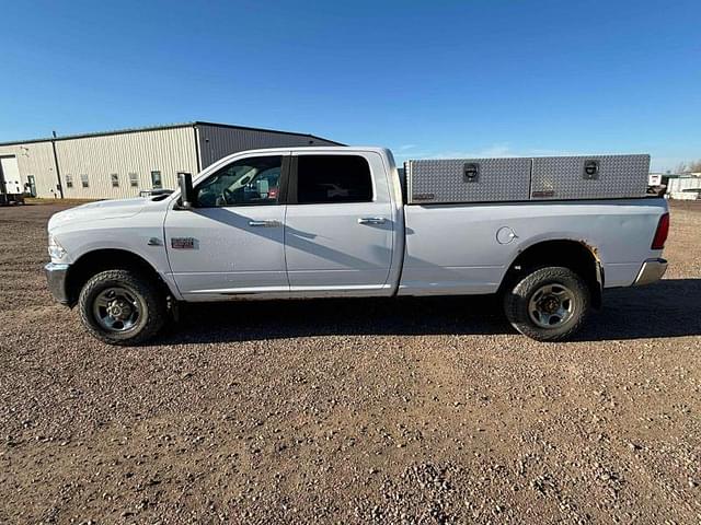 Image of Dodge Ram 3500 equipment image 3