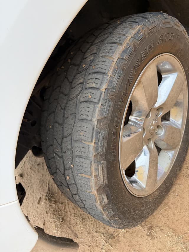 Image of Dodge Ram 1500 equipment image 3