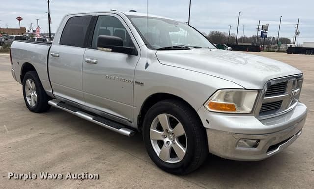 Image of Dodge Ram 1500 equipment image 2