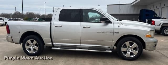 Image of Dodge Ram 1500 equipment image 3