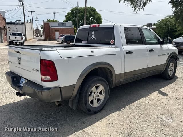 Image of Dodge Ram 1500 equipment image 4