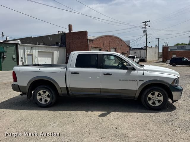 Image of Dodge Ram 1500 equipment image 3