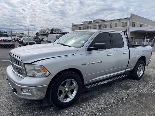 Image of Dodge Ram 1500 equipment image 3