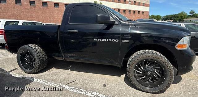 Image of Dodge Ram 1500 equipment image 3