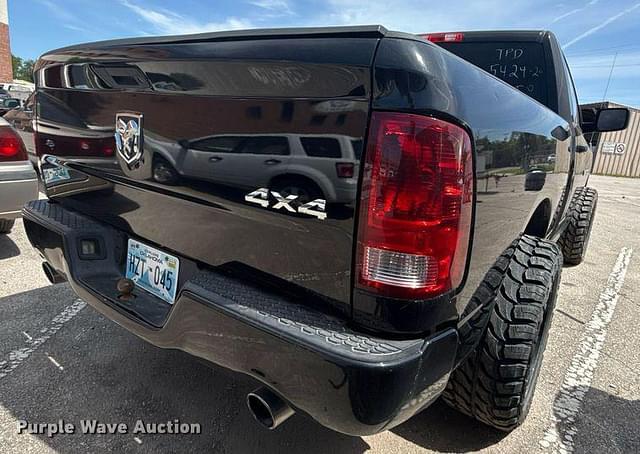 Image of Dodge Ram 1500 equipment image 4