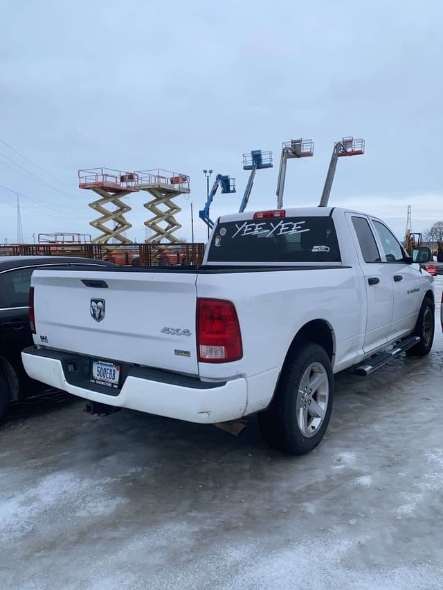 Image of Dodge Ram 1500 equipment image 4