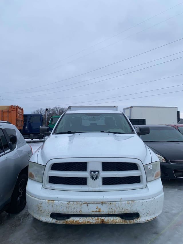 Image of Dodge Ram 1500 equipment image 2