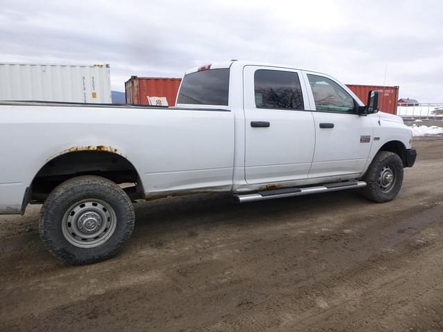 Image of Dodge Ram 2500 equipment image 2