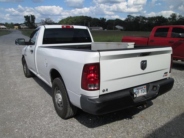 Image of Dodge Ram 2500 equipment image 3