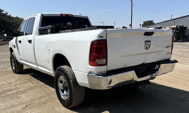 Image of Dodge Ram 2500 equipment image 3