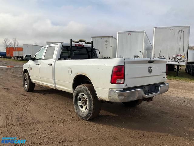 Image of Dodge Ram 2500 equipment image 2