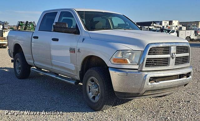 Image of Dodge Ram 2500 equipment image 2