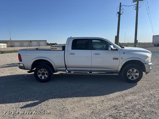 Image of Dodge Ram 2500 equipment image 3