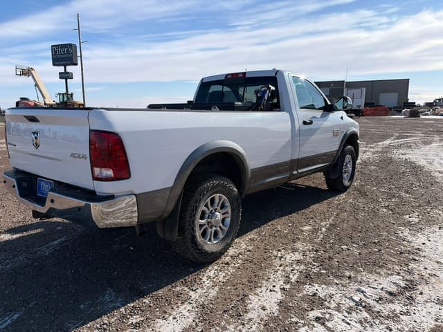 Image of Dodge Ram 2500 equipment image 2