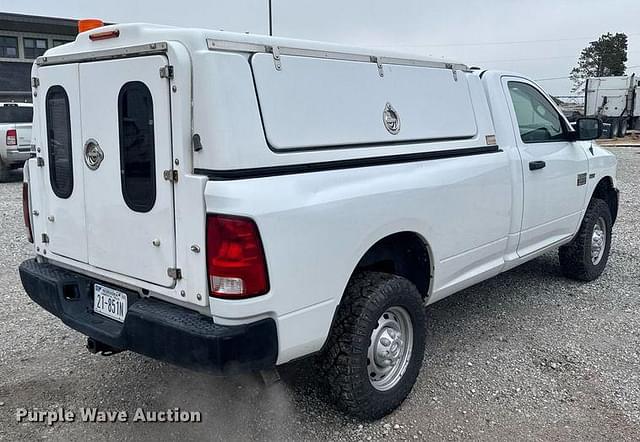 Image of Dodge Ram 2500 equipment image 4