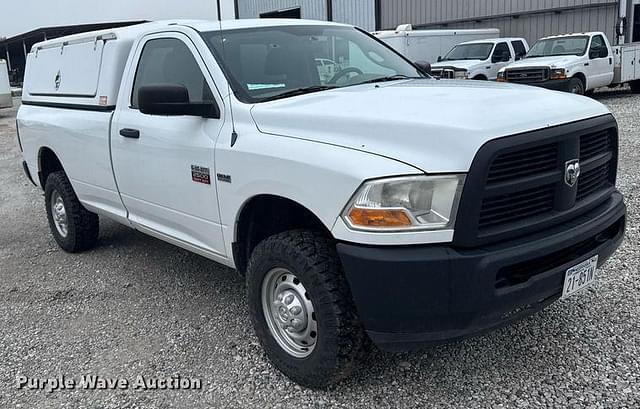 Image of Dodge Ram 2500 equipment image 2